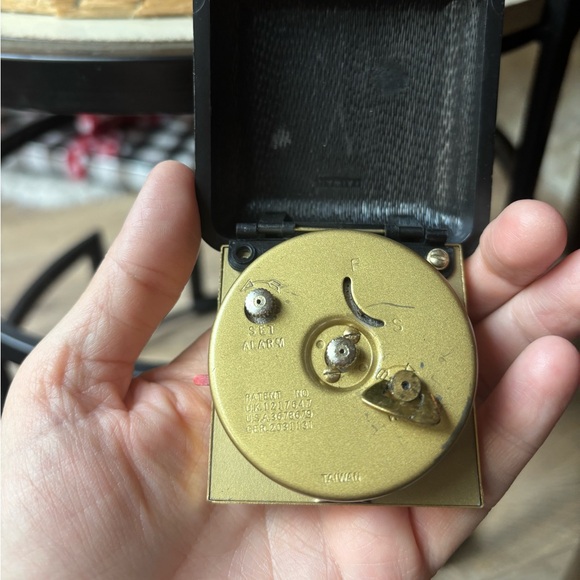 Mid Century Equity Black Gold Clamshell Travel Alarm Clock Folding Case Taiwan - Picture 13 of 13